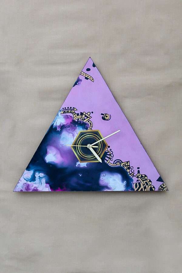 Modern Wooden Wall Clock With Triangle Shape & Fluid Art